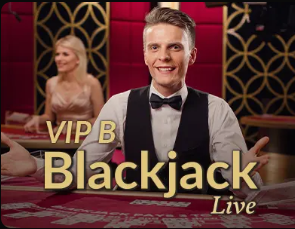 周薪超30万！邮报：拉爵私下里对签卡塞米罗不满，高层决定不续约